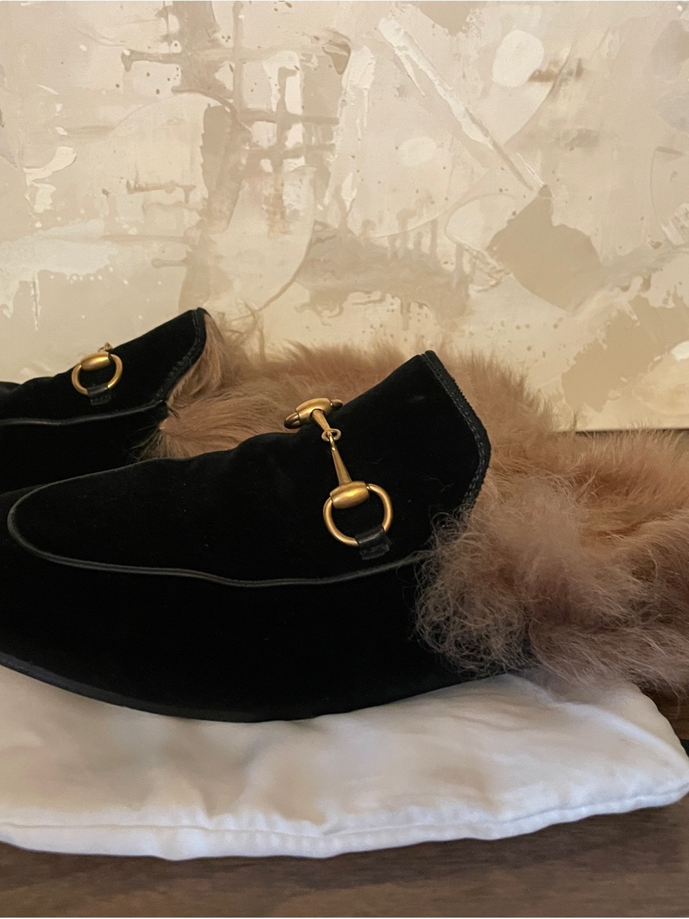 Gucci Princetown Black Velvet Fur-Lined Loafer Mules/Slippers with Gold Horsebit - Picture 4 of 9